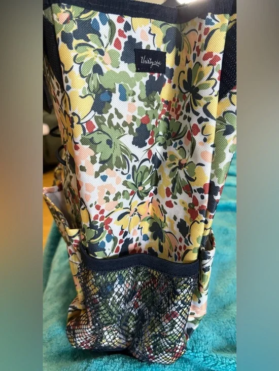 Thirty one Get outside organizer tote NWOT spring floral - Picture 3 of 4